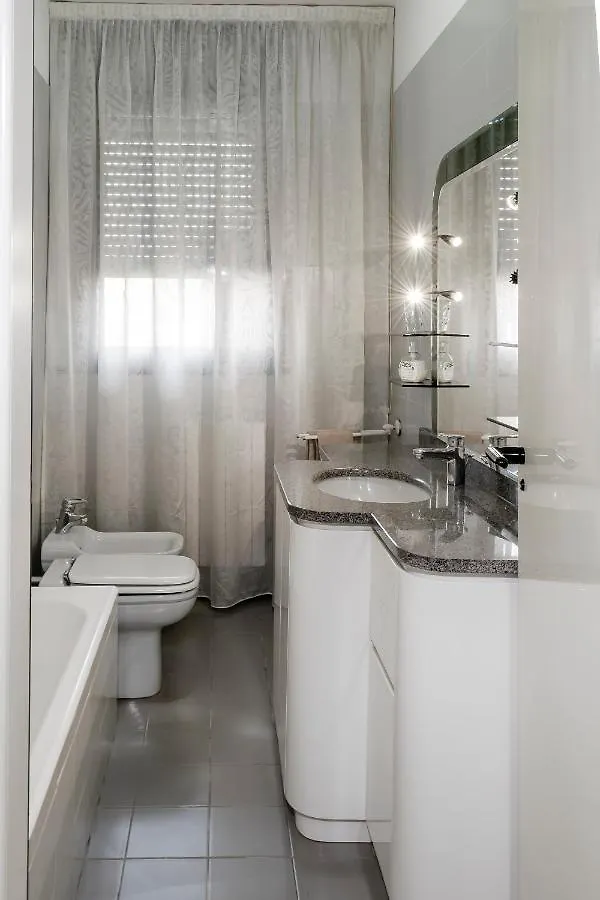 Splendido Appartamento 140 Mq Zona Tortona Milano 0*, Milan Italy